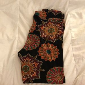Tall and Curvy LulaRoe leggings